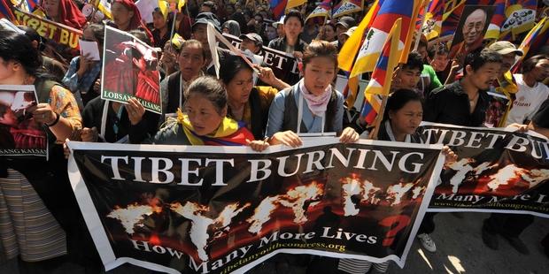 Tibetan activists protest after self-immolations increase