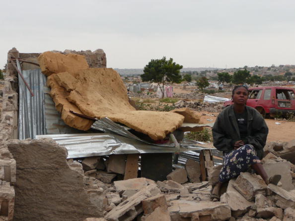 Angola housing eviction