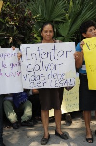 Women's human rights activists gather in El Salvador to demand Beatriz is granted the life-saving treatment she needs (Photo Credit: Amnesty International).