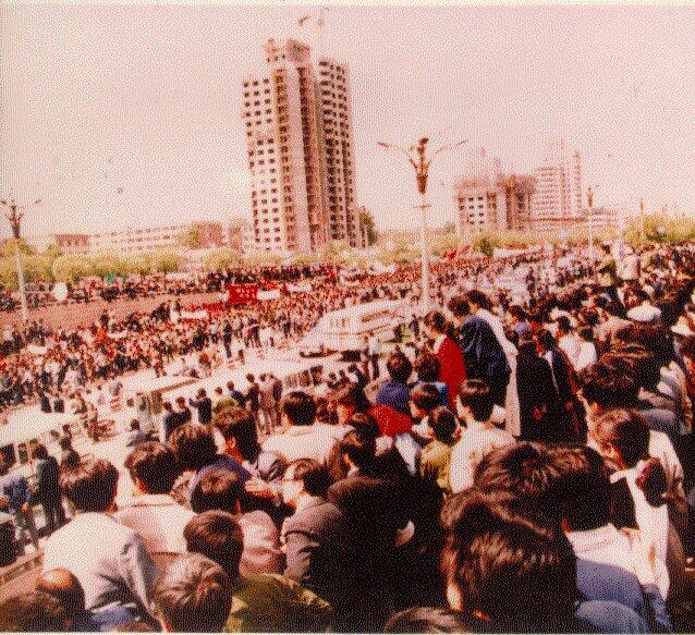 On April 27, 1989, 200,000 students marched from Peking University to Tiananmen Square (Photo Credit: PBS News).