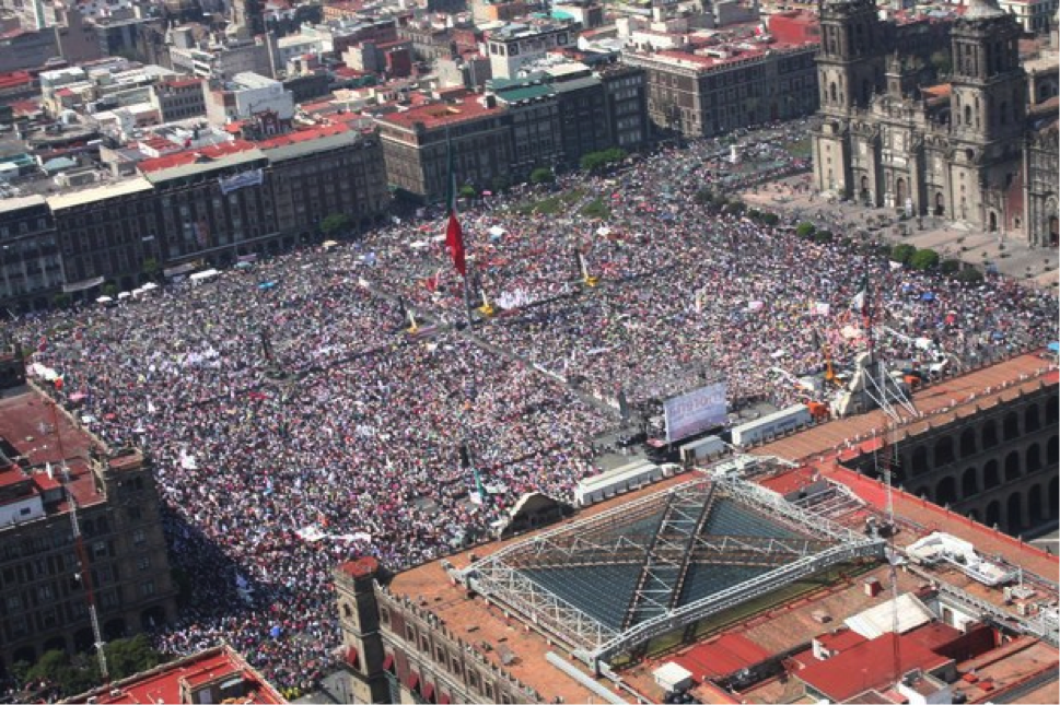 National assembly at the main square, Mexico city. Photo La Jornada