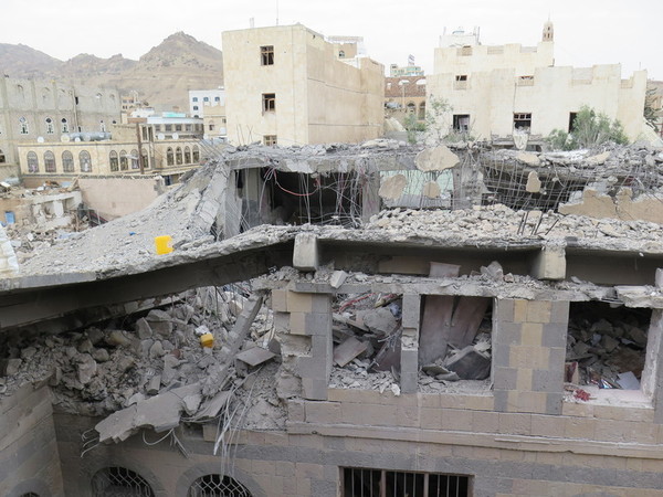 Destroyed home of al-Akwa family in which five civilians were killed in two consecutive airstrikes on 13 June 2015. (Credit: Amnesty International)
