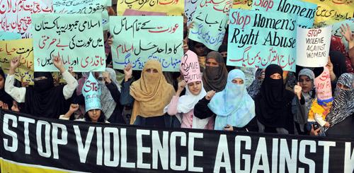 honor killings protest pakistan
