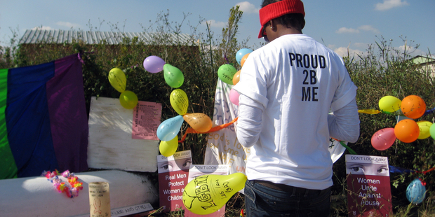 On April 24, EPOC (Ekurhuleni Pride Organising Committee) held a commemorative event in KwaThema to mark the 2nd anniversary of the murder of Noxolo Nogwaza. At the spot where her body was found, a memorial was erected, with messages and balloons. Amnesty International participated in the local event (Photo Credit: Amnesty International).