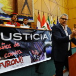 The lawyer of Ecuadorean people affected by Texaco-Chevron --who have long sought compensation for pollution between the 1970s and early 1990s-- Steven Donziger, gestures during a press conference on March 19, 2014 in Quito. (Photo credit: RODRIGO BUENDIA/AFP/Getty Images)